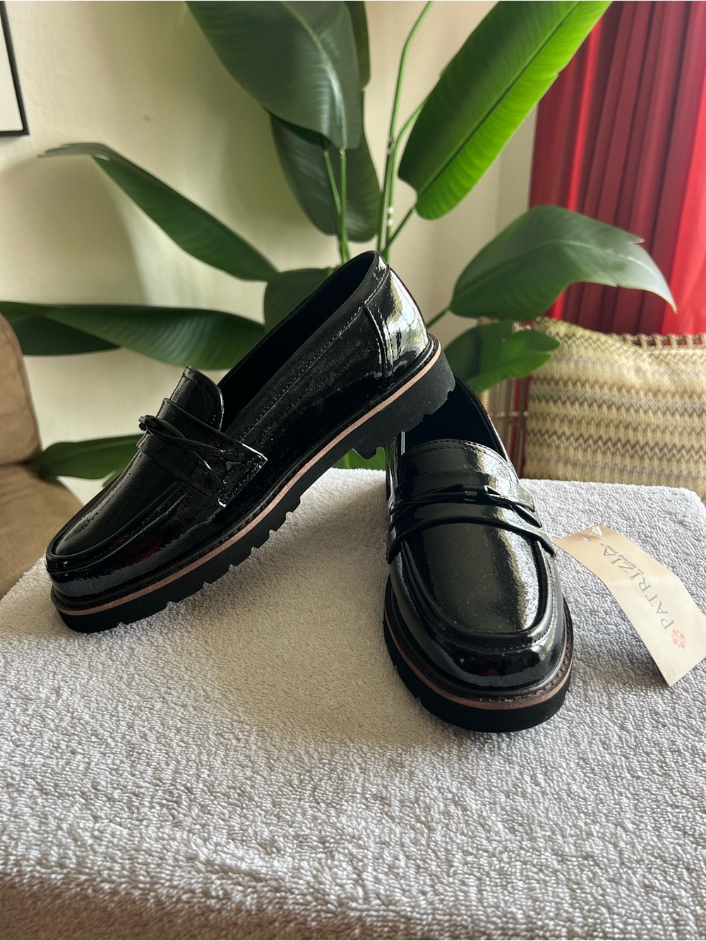 Black Patent Leather Lug Sole Loafers sz 7